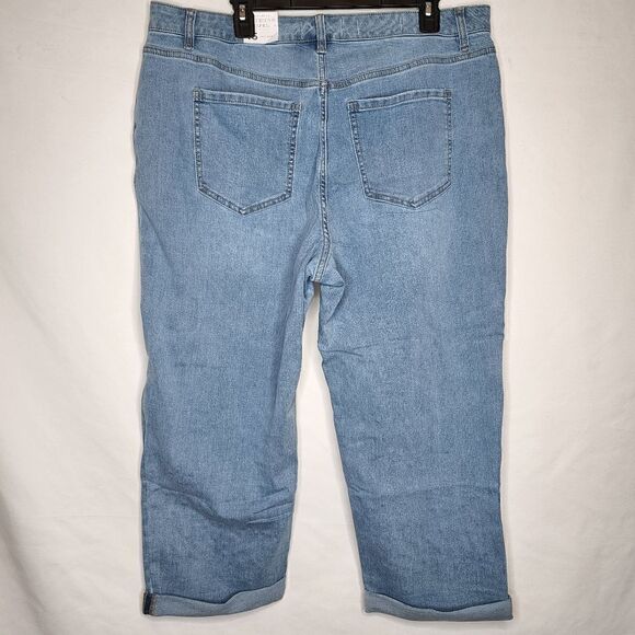16W Lane Bryant Boyfriend Jean Capri Pearl Embellish Light Wash Mid Rise Faded - Picture 11 of 12